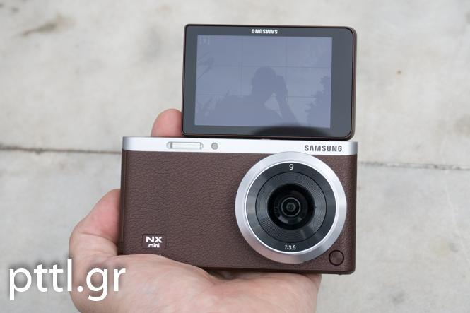 Samsung NX mini 